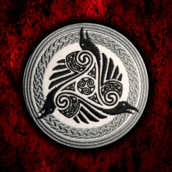 Ornamento Сrow ricamato ferro su patch regalo in velcro celtico